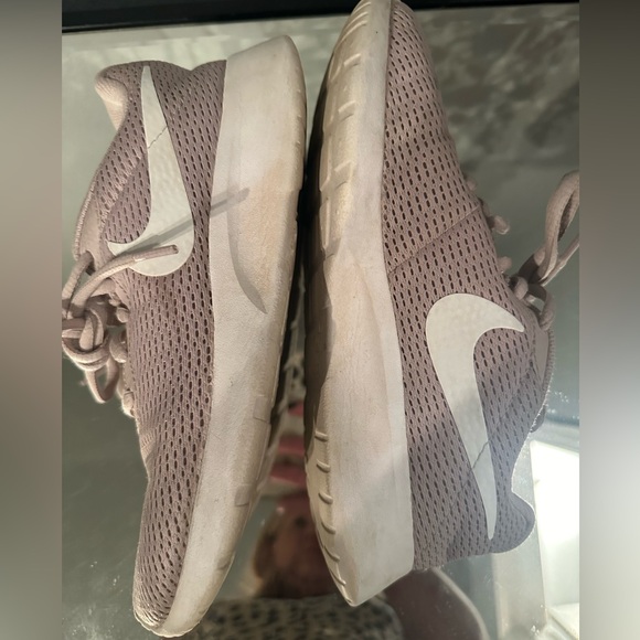 Nike tanjun size 6 running shoes 812655-605 - Picture 5 of 6